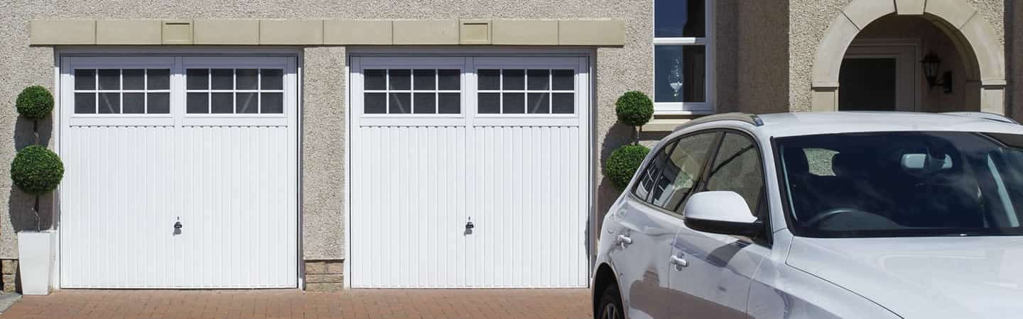 welcome to 1st class garage doors Adlington