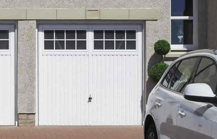 welcome to 1st class garage doors bolton